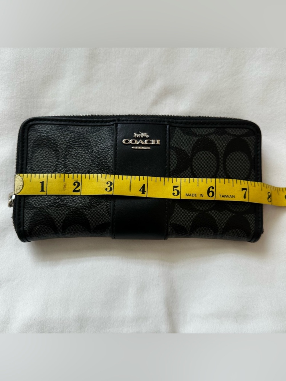 Coach Signature Canvas Black Accordion Zip-Around Wallet - Picture 6 of 7